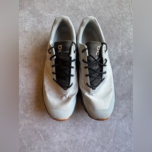 On Running Men's Gray and Black Sneakers